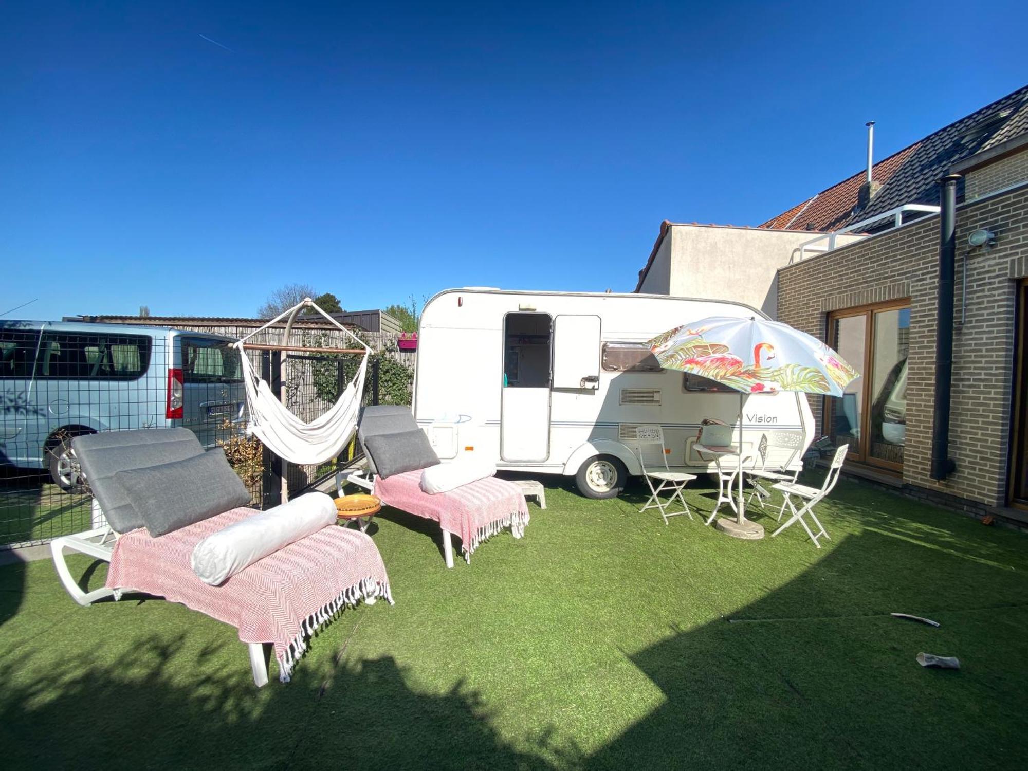 Gardencaravan Near Ghent In Green Area Exterior foto